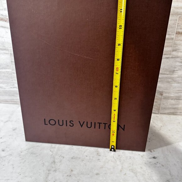 Louis Vuitton Box - Picture 3 of 5